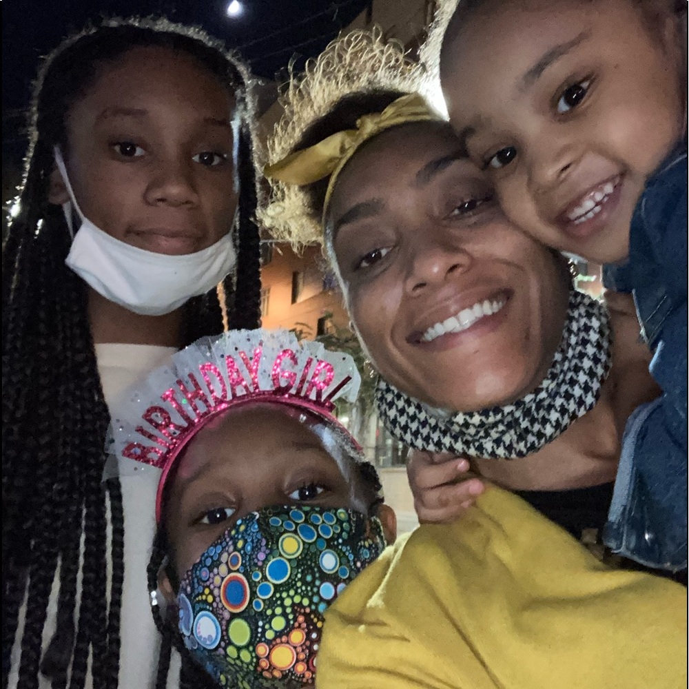 Meet your Posher, Shekira